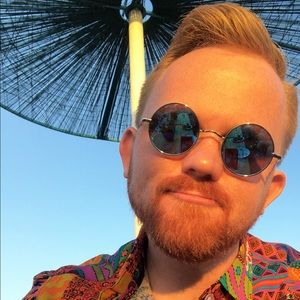 Meet your Posher, Connor